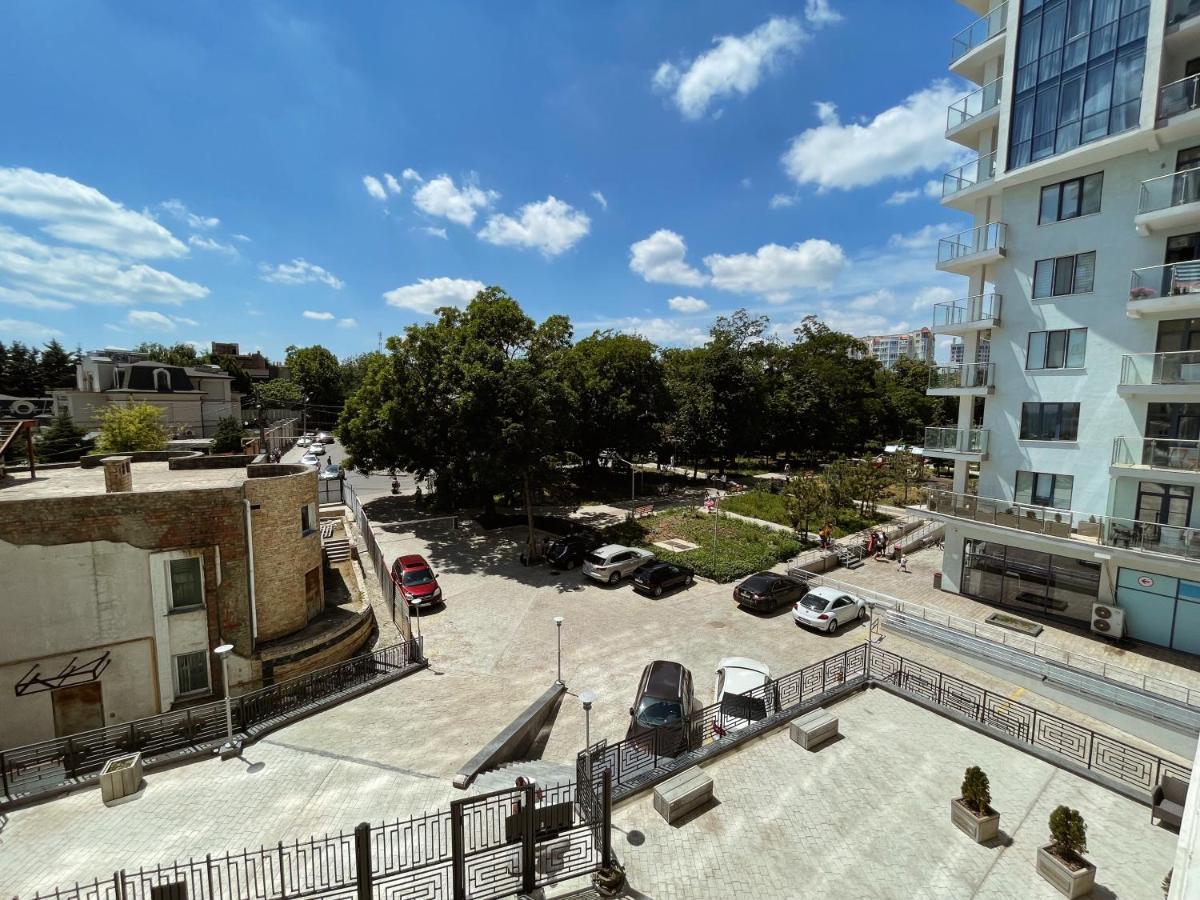 Sealine Apart-Hotel Odesa Exterior photo
